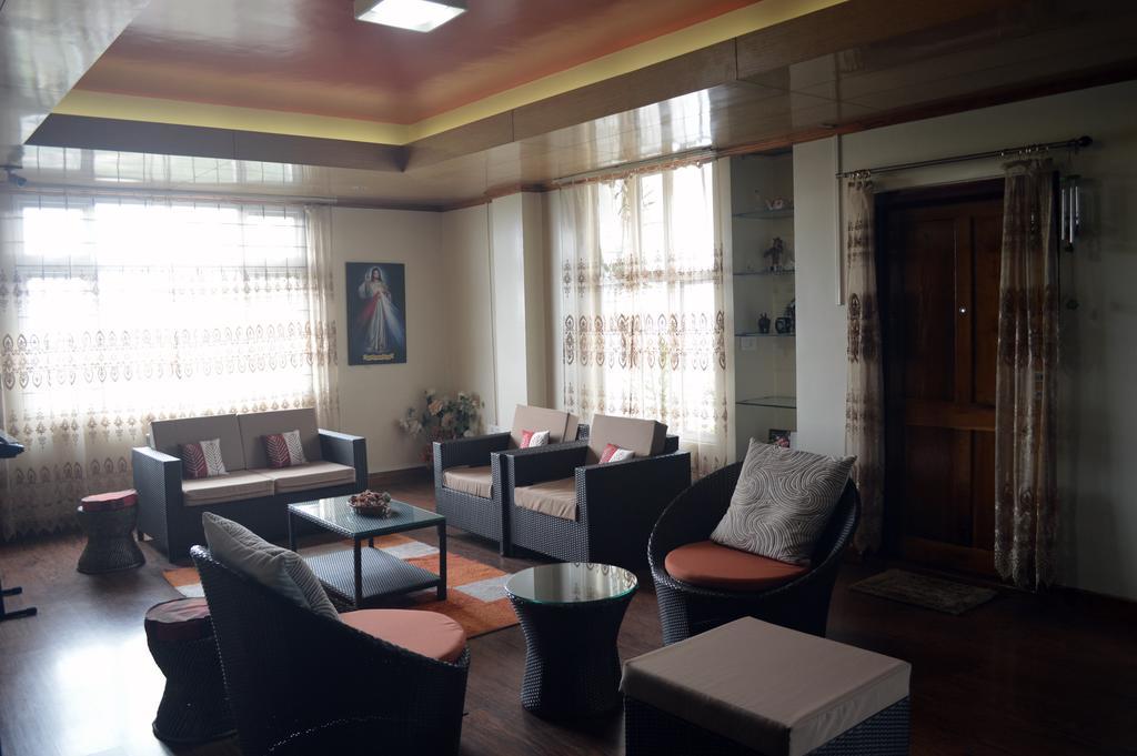 Orange Homestay Shillong Zewnętrze zdjęcie