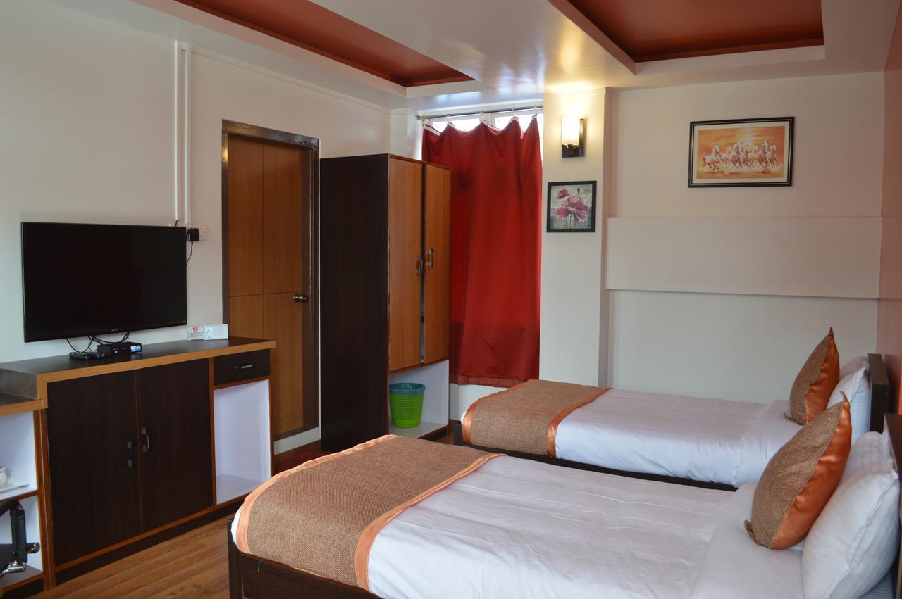Orange Homestay Shillong Zewnętrze zdjęcie