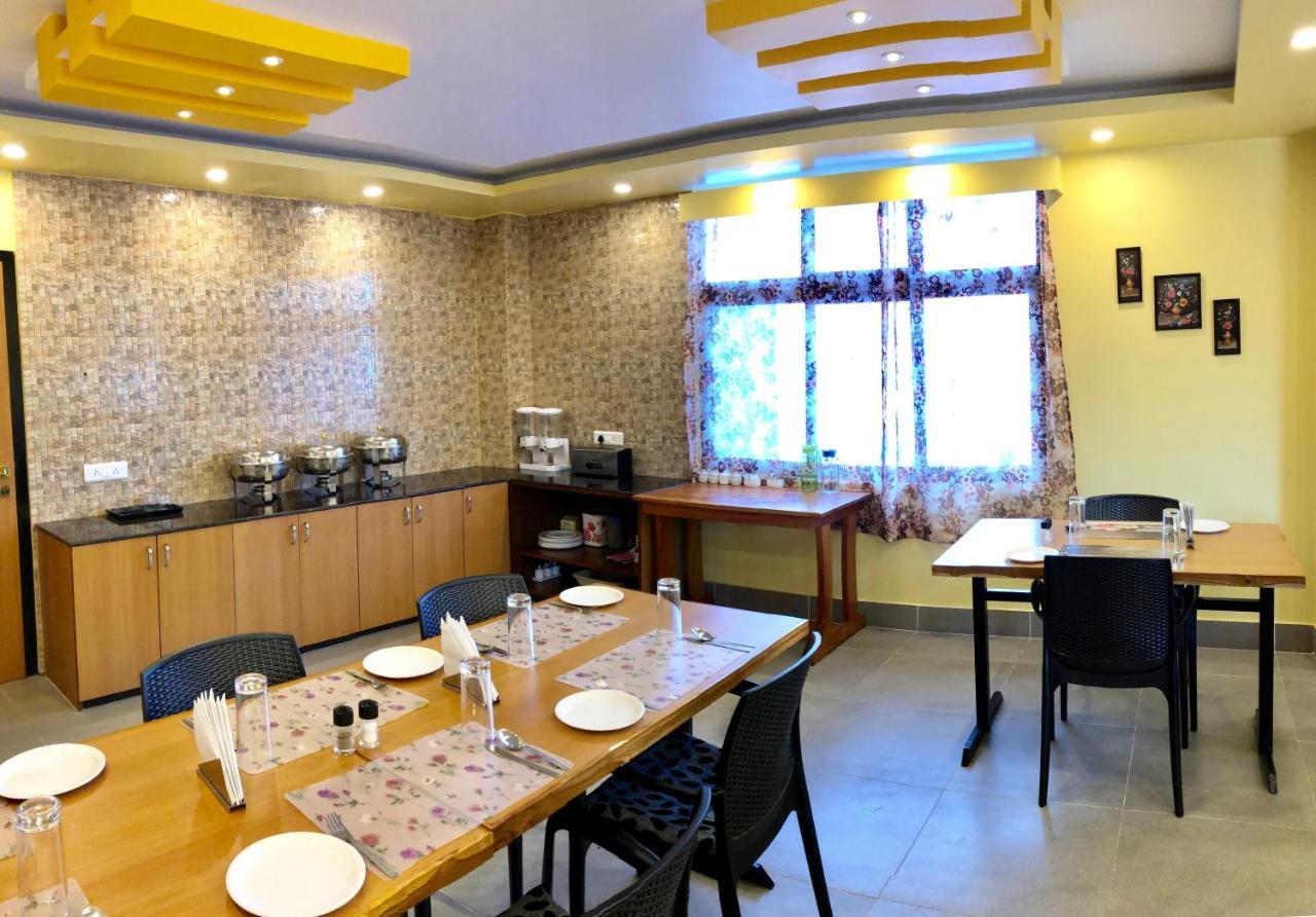 Orange Homestay Shillong Zewnętrze zdjęcie